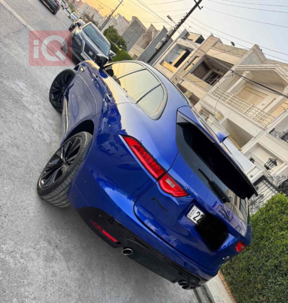 جاكوار إف-بيس